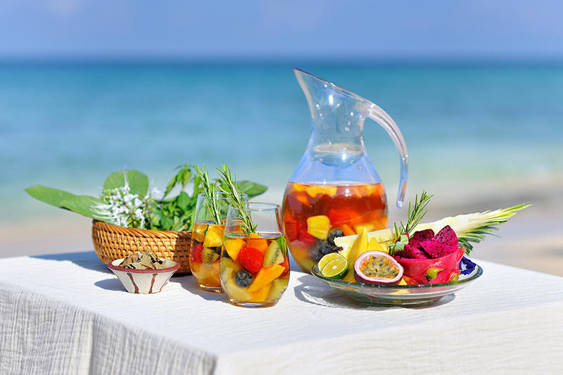 03【星のや沖縄】はまうりアフタヌーンティー_フルーツブレンドティー.jpg